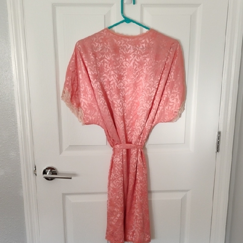 Chic Coral Vintage Barbizon Robe - Picture 3 of 4